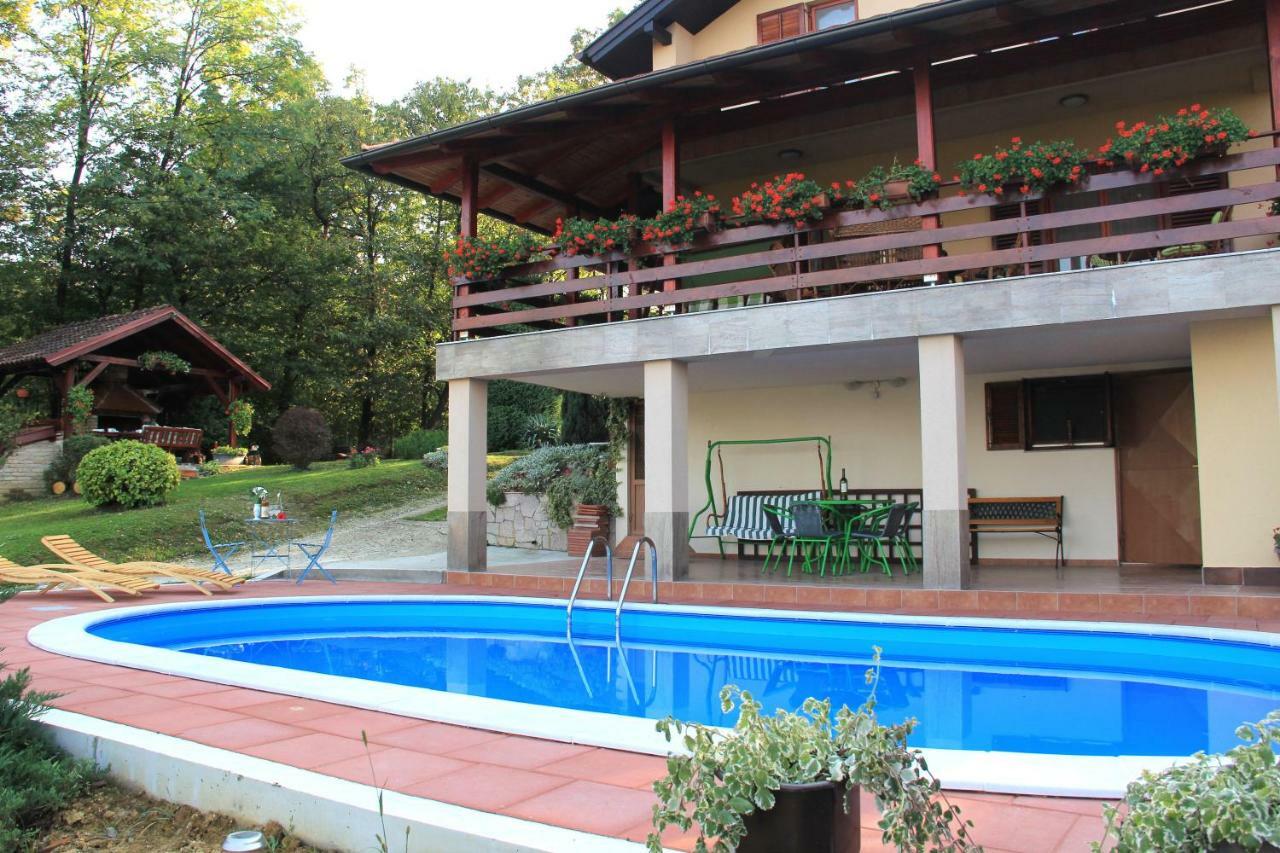 Holiday Home Nina Petrinja Екстер'єр фото