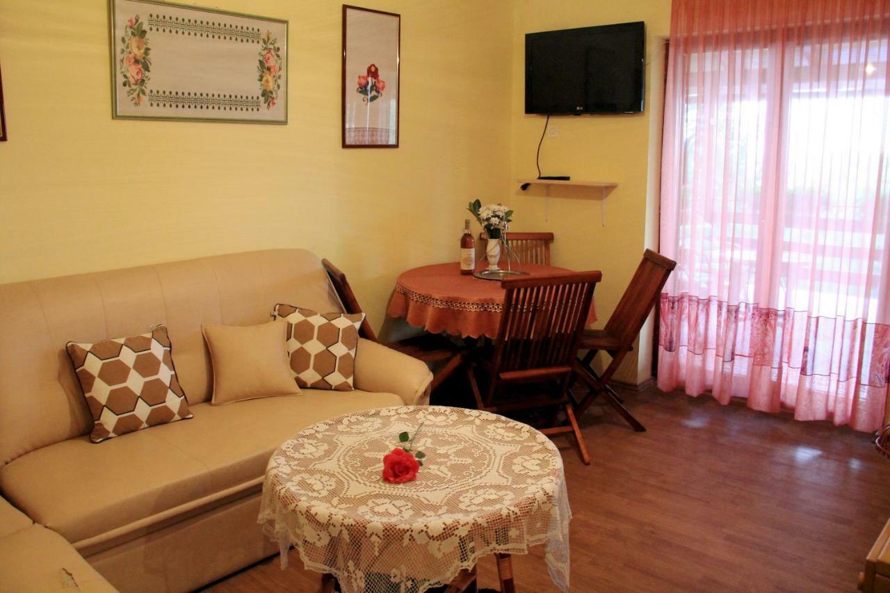 Holiday Home Nina Petrinja Екстер'єр фото